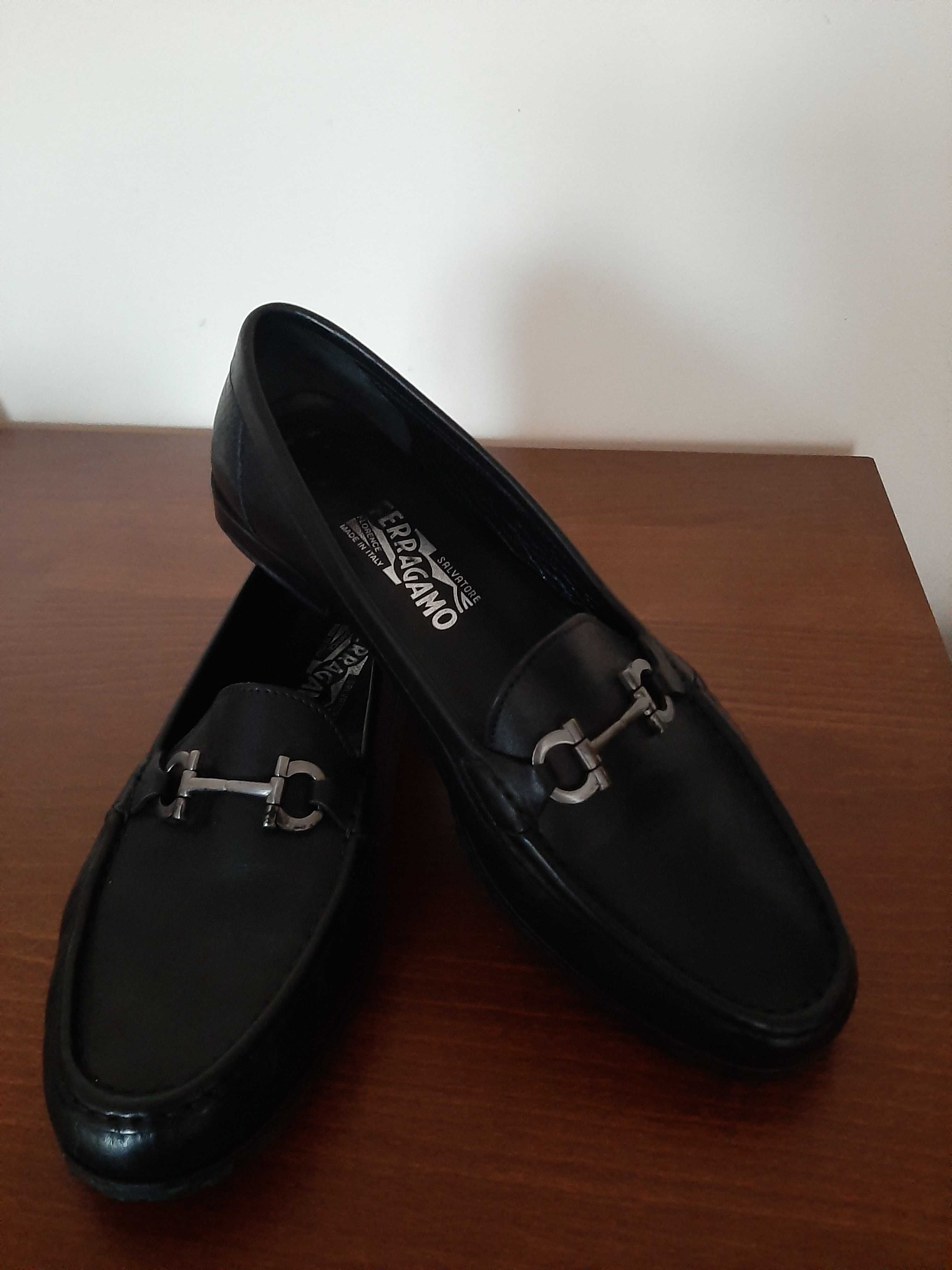 Salvatore Ferragamo loafersy damskie
