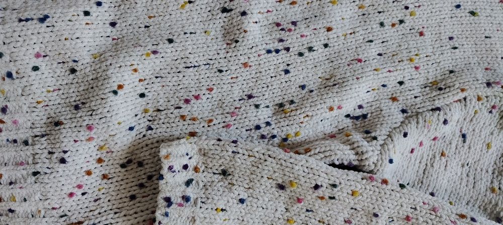 Sweterek dziewczęcy kropki-164cm