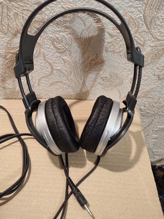 Продам фирменный MP-3 плеер "Panasonic" с наушниками Sony