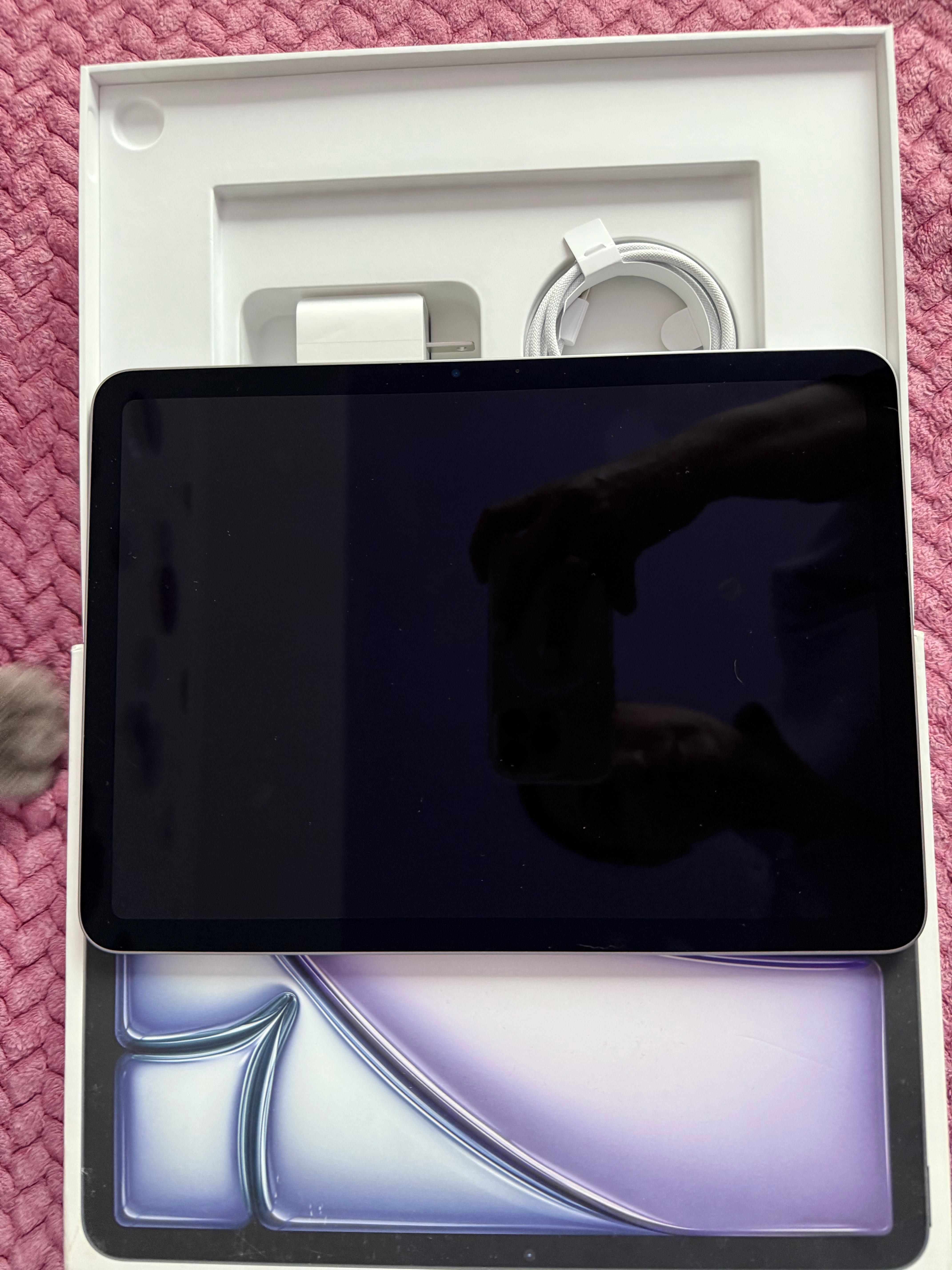 Продам iPad Air 11 M3 , 256 GB