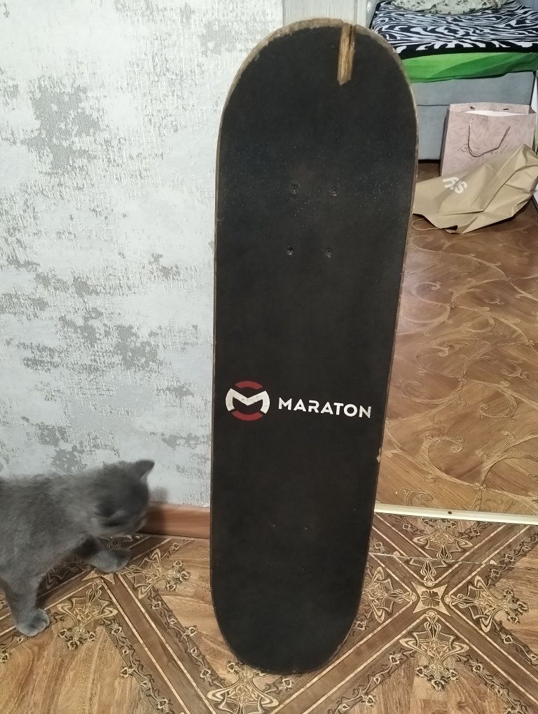 Продам самокат та скейт