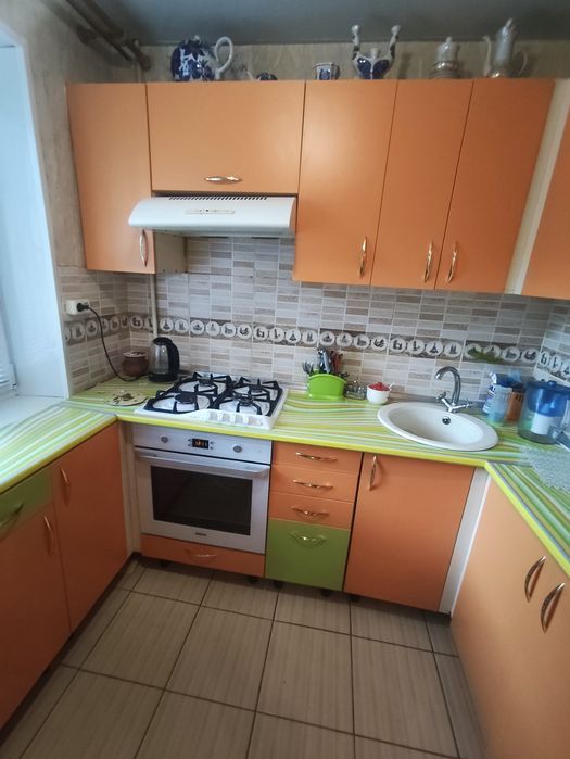 Продам 3х кімнатну квартиру на правому березі, вул. Рельєфна