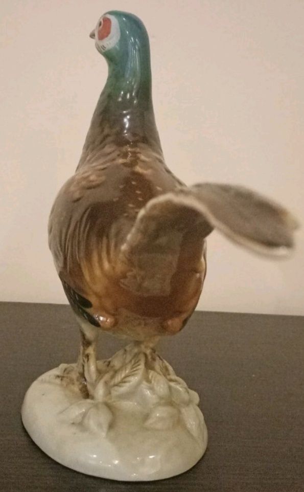 Статуетка фазан.
Виробник ROYAL DUX Чехословакія.
В прекрасному стані