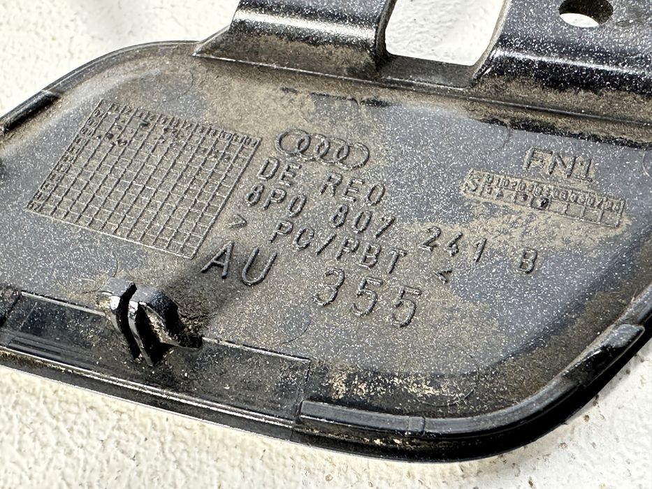 Audi A3 8P zaślepka zderzaka przód przedniego lewa Lift LY9C