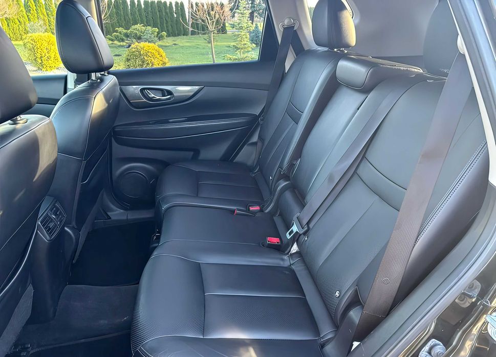 Nissan X-Trail      2015