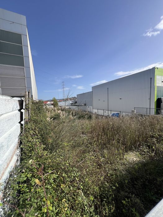 Vendo Terreno c/ PROJECTO APROVADO E LICENÇA DE CONSTRUÇÃO