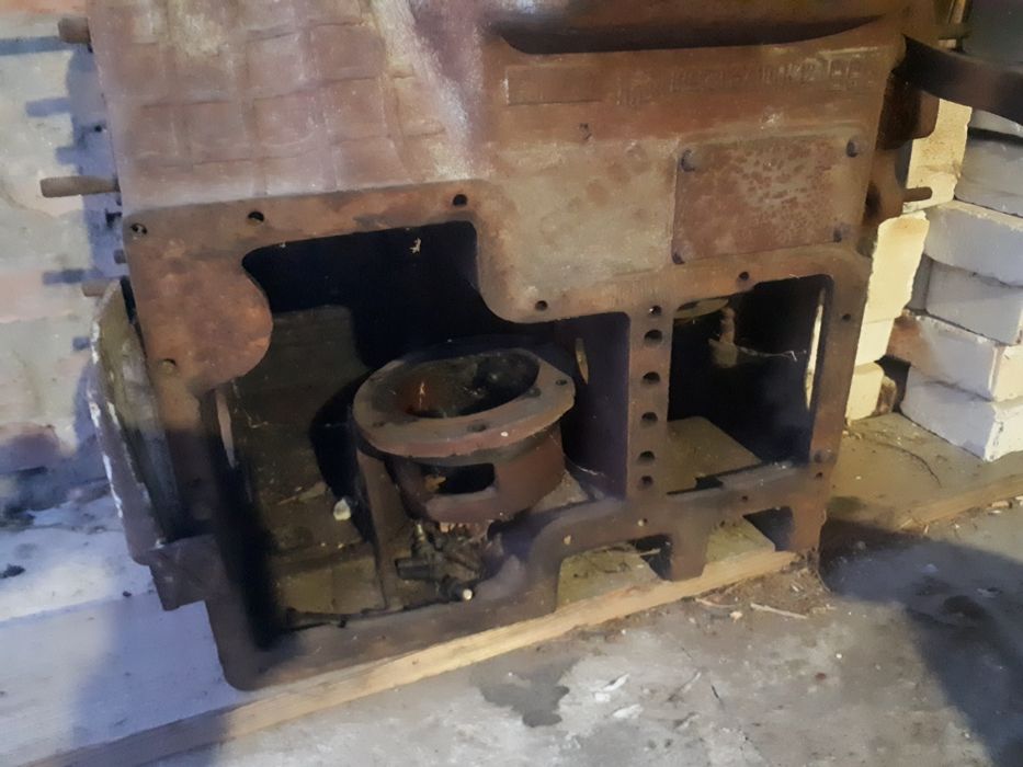 Блок двигуна д21 т25 т16