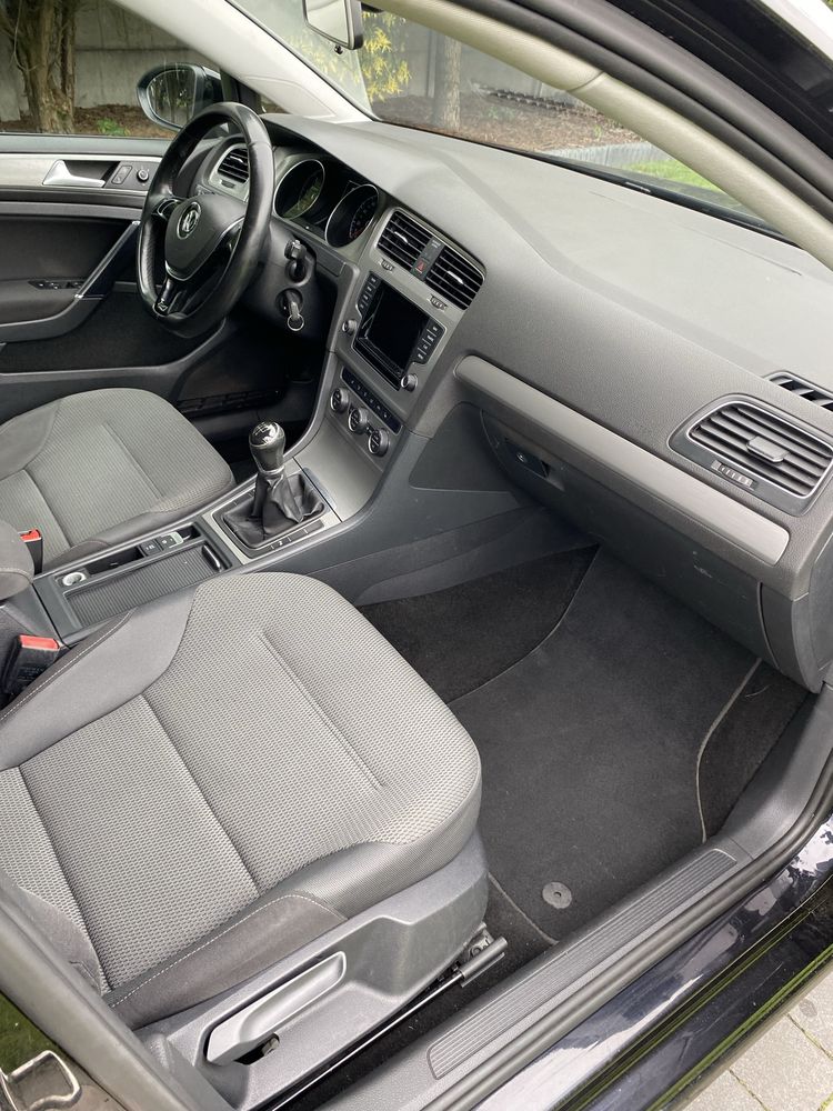 VW Golf VII Variant