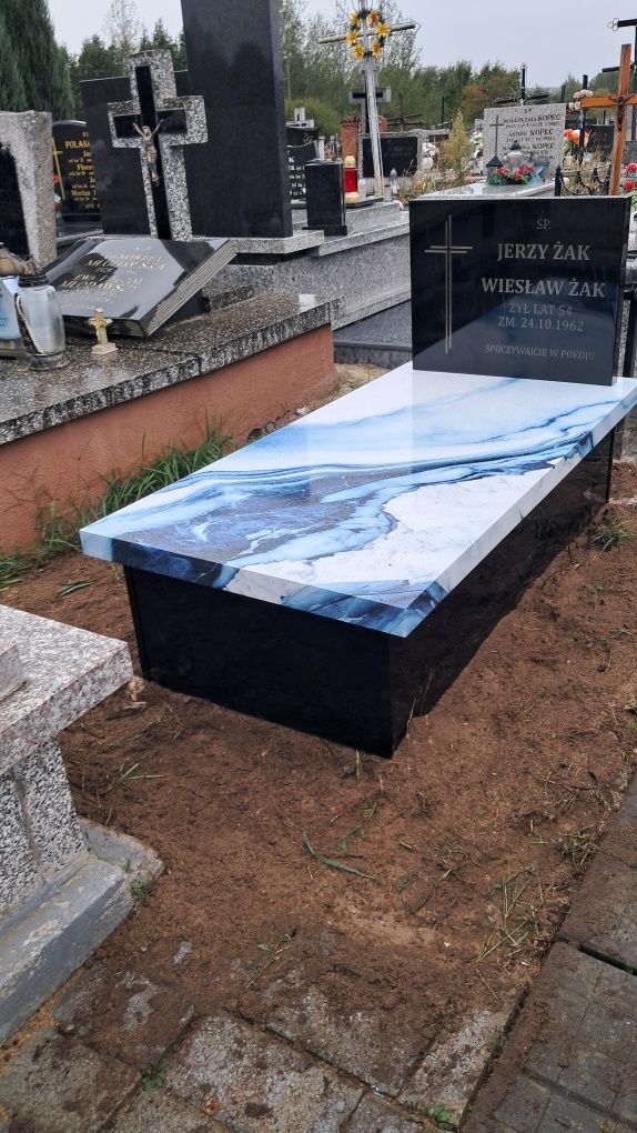 Nowoczesne Tanie Nagrobki Kompozytowe 5300 zł z montażem Cały Kraj.
