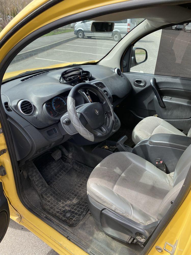Reno Kangoo електрична