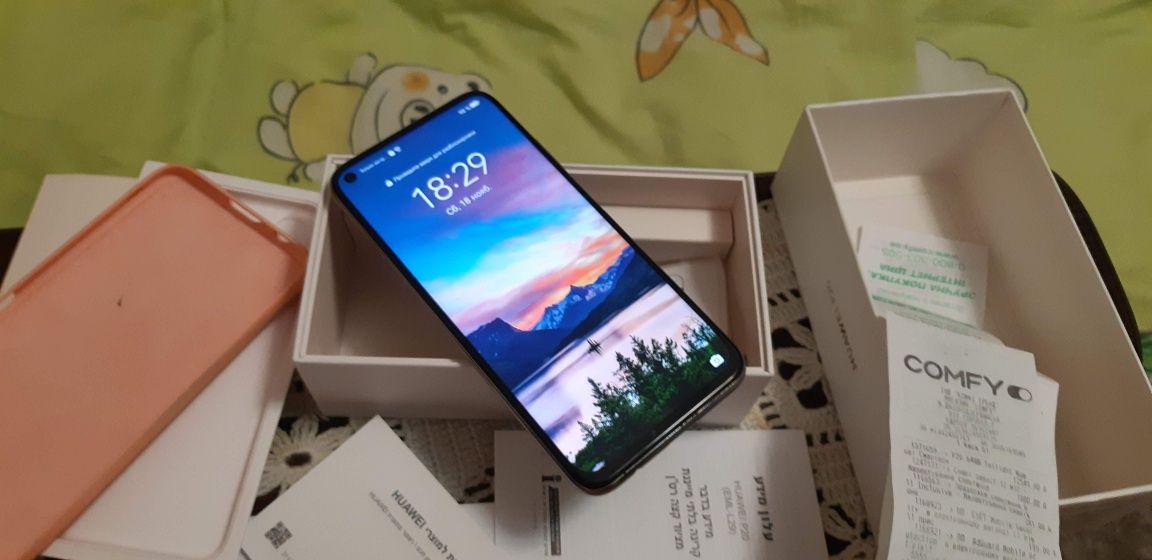 Смартфон HUAWEI P40 lite