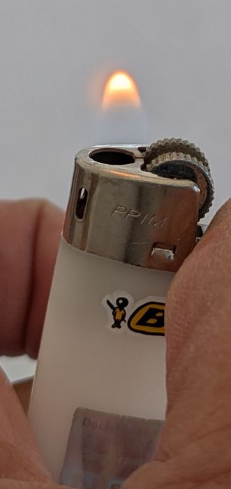 Isqueiros BIC antigo, Made Brasil, com selo, para colecionador