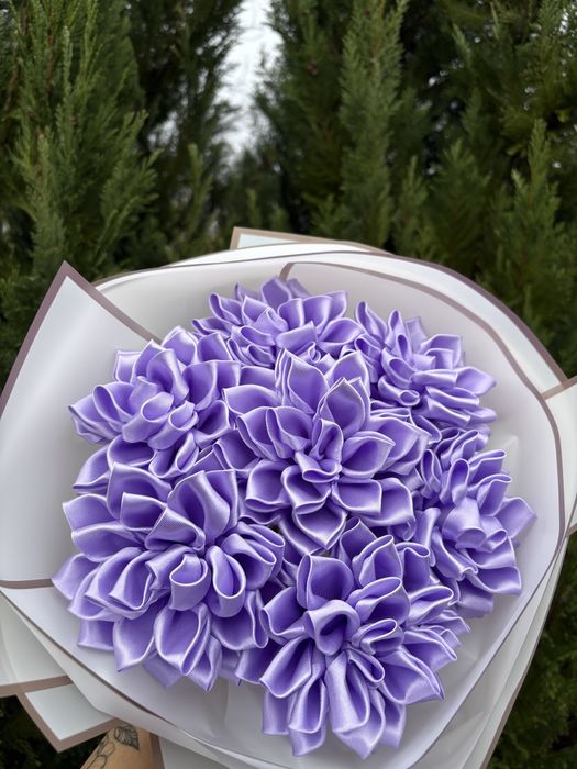 Квіти з атласної стрічки