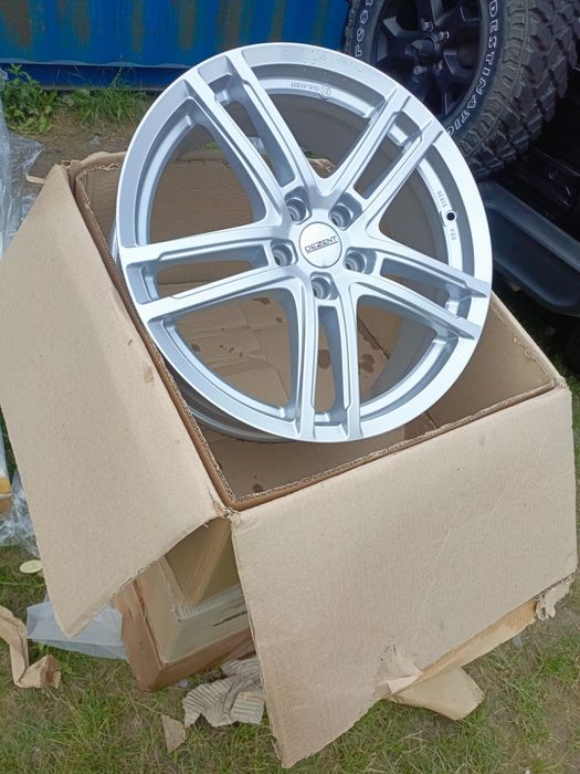 Nowe felgi aluminiowe 5x112 et32 7,5jx19 skoda audi VW seat cupra BMW