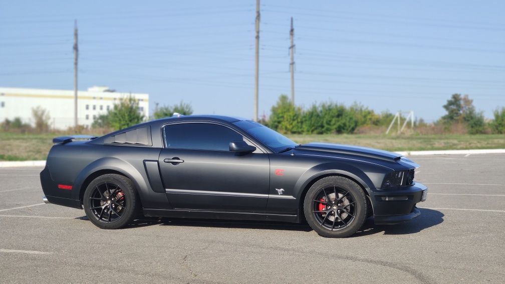 Продам Ford Mustang GT California Special