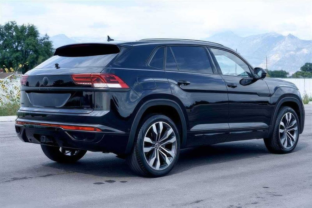 Volkswagen Atlas Cross Sport S      2020