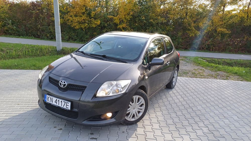 Toyota Auris  1.6  16V benzyna zadbana