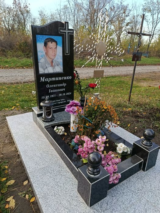 Пам'ятники з граніту