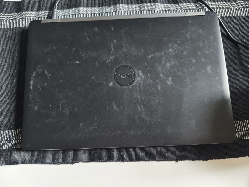 Dell Latitude E5570 | i5 • 8GB • 256GB SSD•Windows 11, Gotowy do pracy