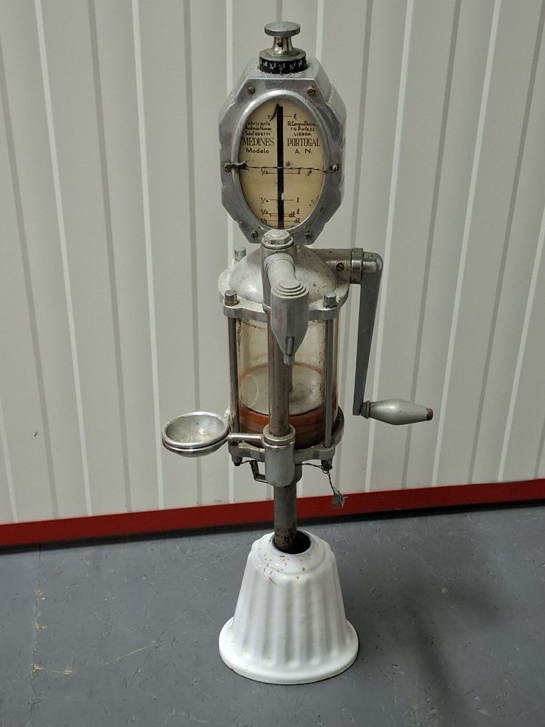 Medidor de azeite antigo