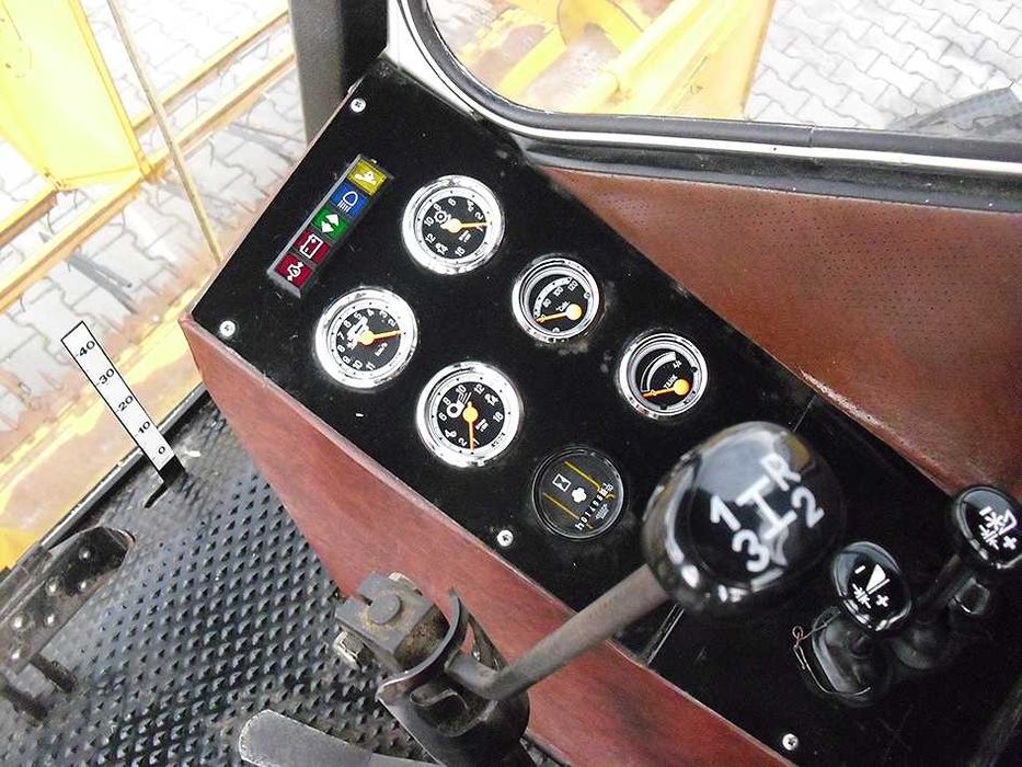 Зерноуборочный комбайн Sampo ROSENLEW 690