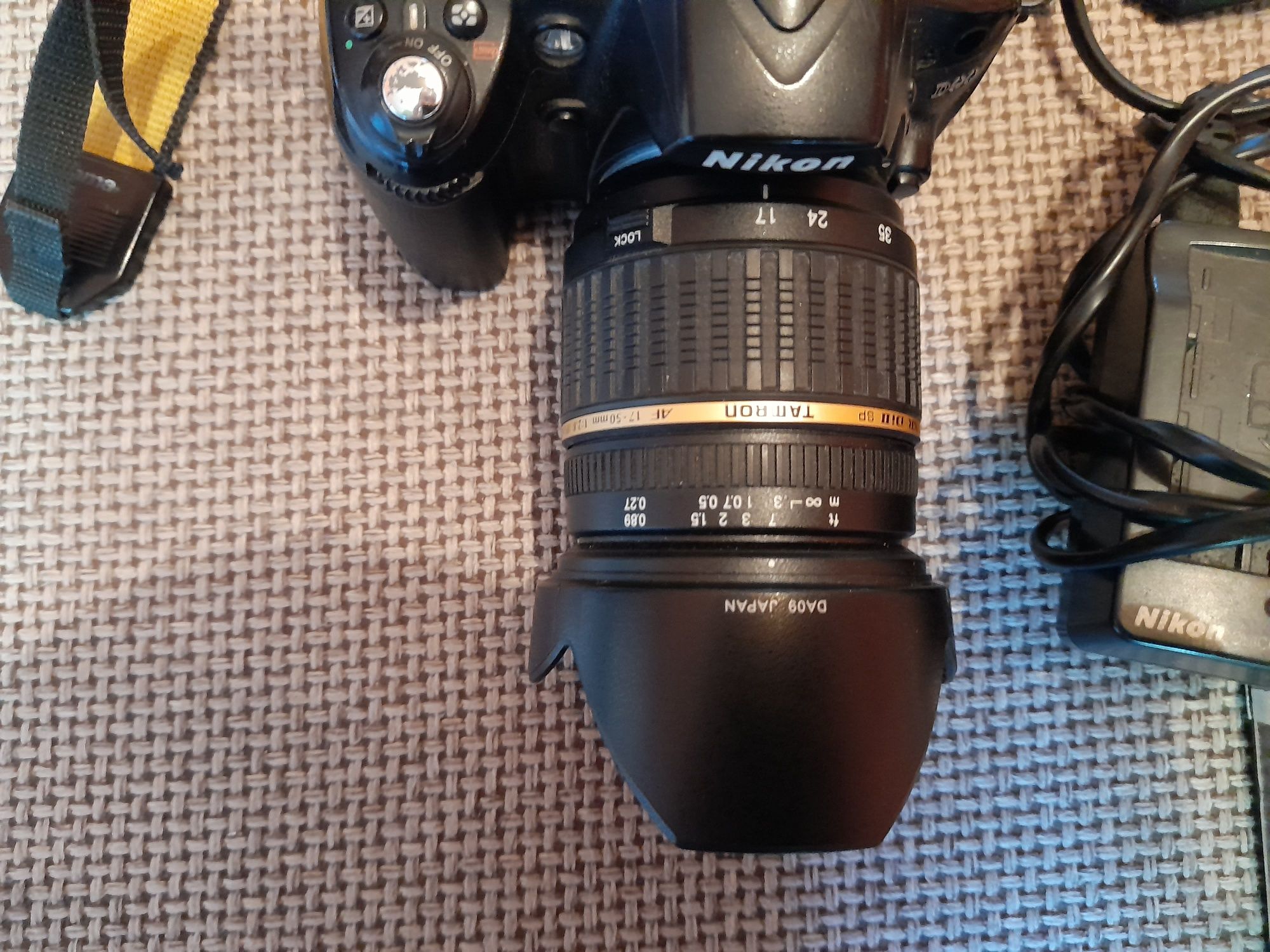 Nikon d90 plus obiektyw tamron 17-50mm f2,8.Niski przebieg