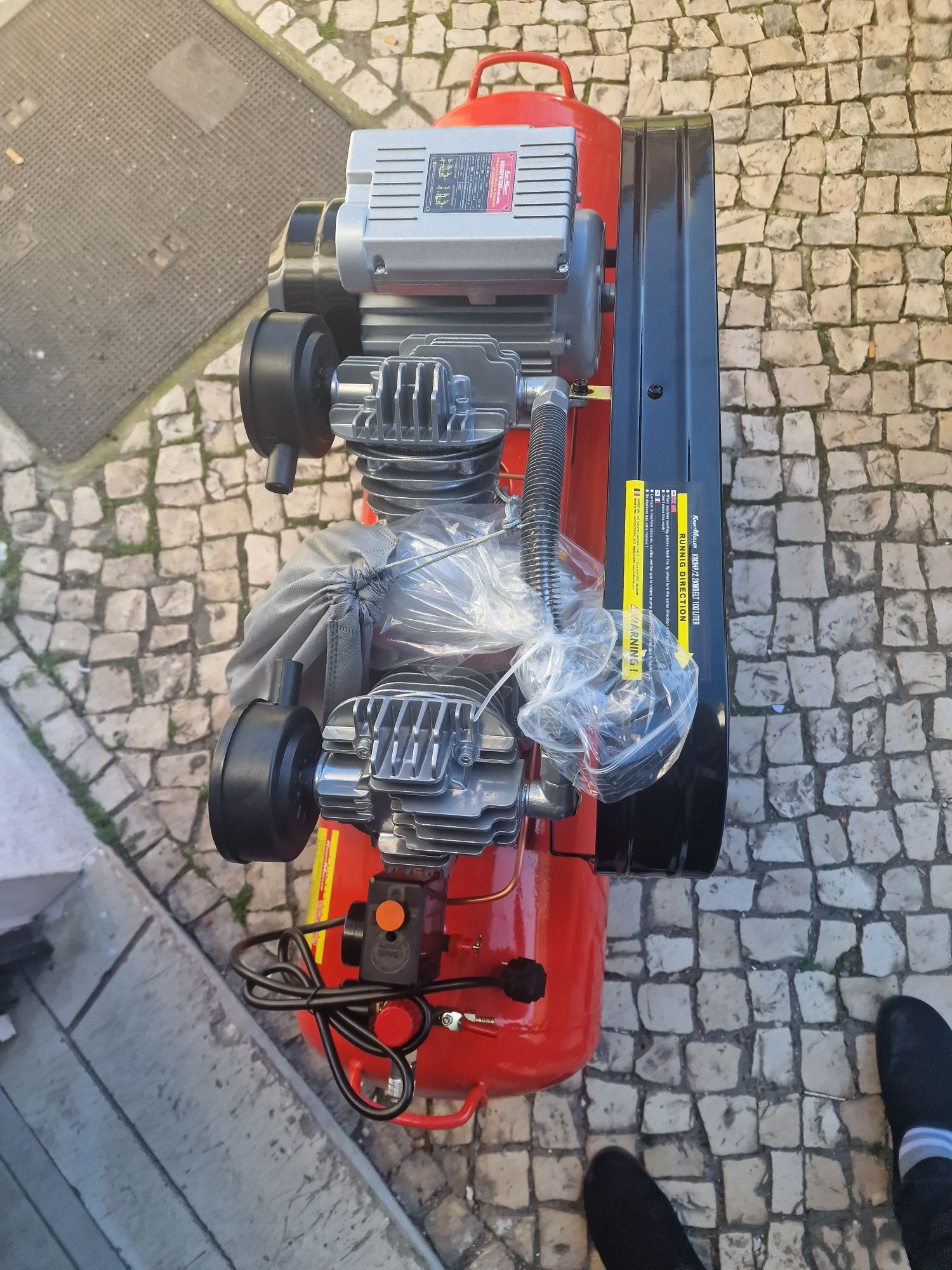 Compressor de 100 litros novo entrego em mãos para tudo país