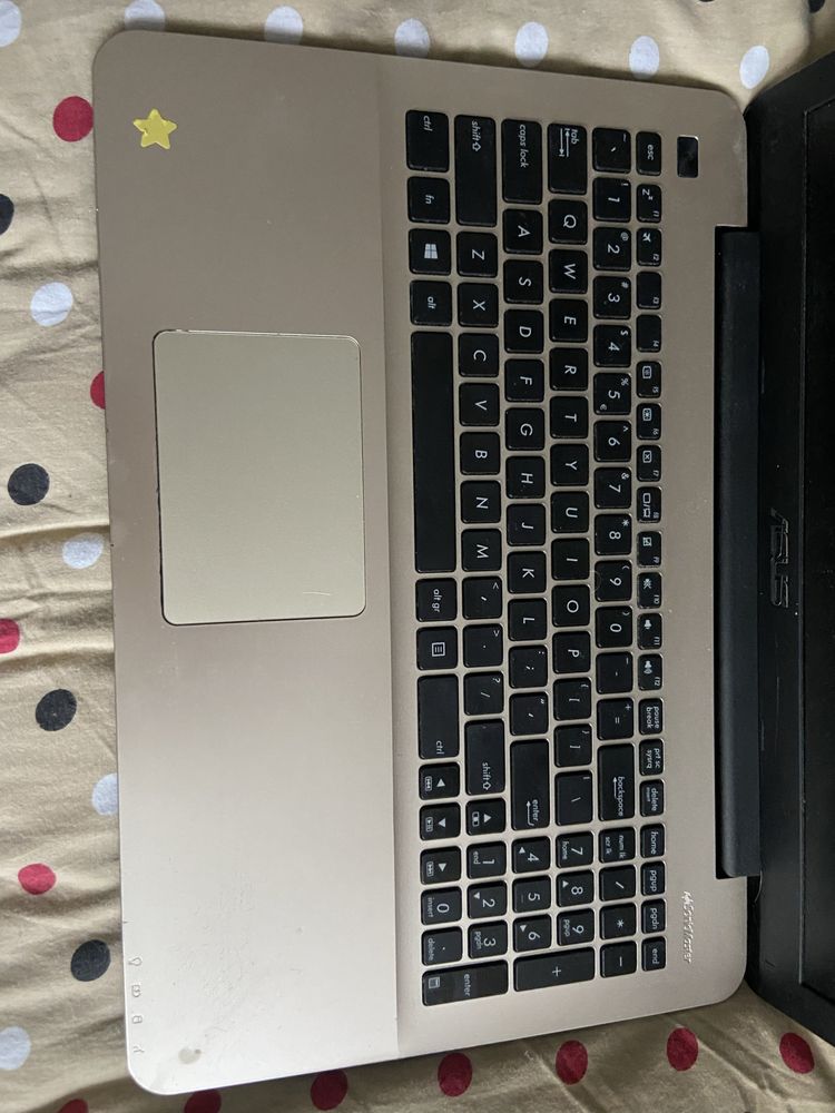 Sprzedam laptopa Asus na części