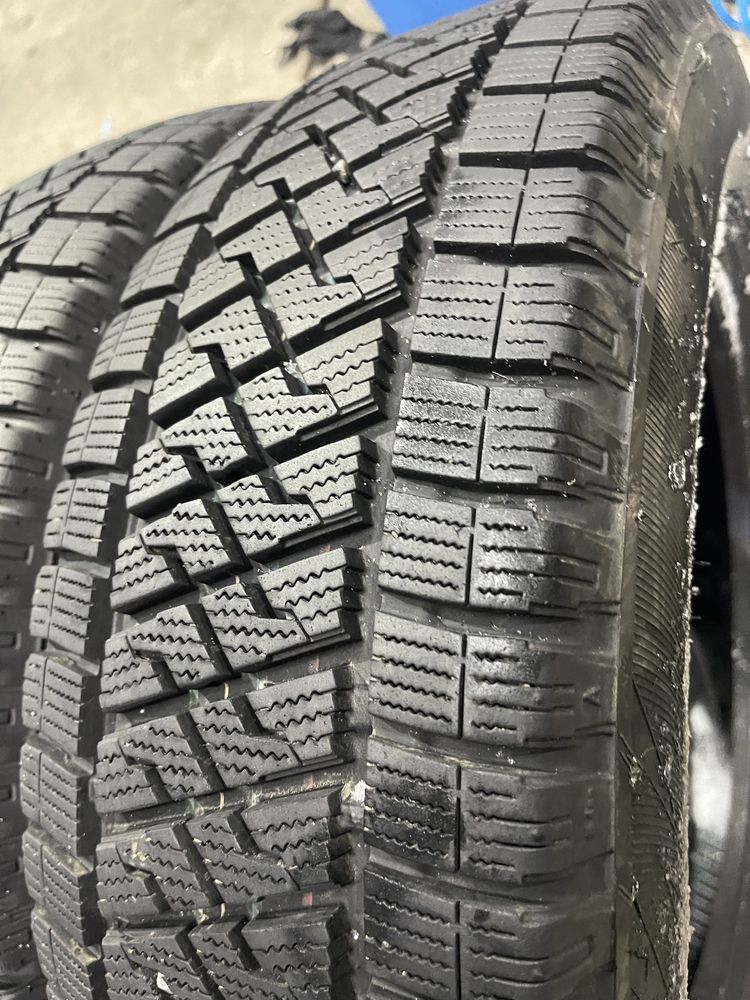 Lassa wintus 2 205/65r16c пара зима резина шини б/у