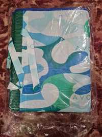 Новий пляжний килимок-сумка від Avon