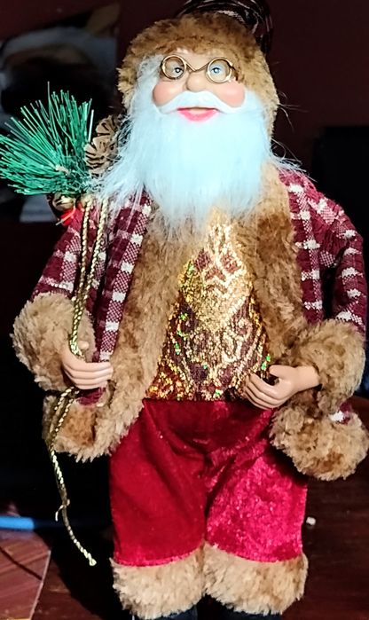 Piękny Mikołaj na Święta. Figurka