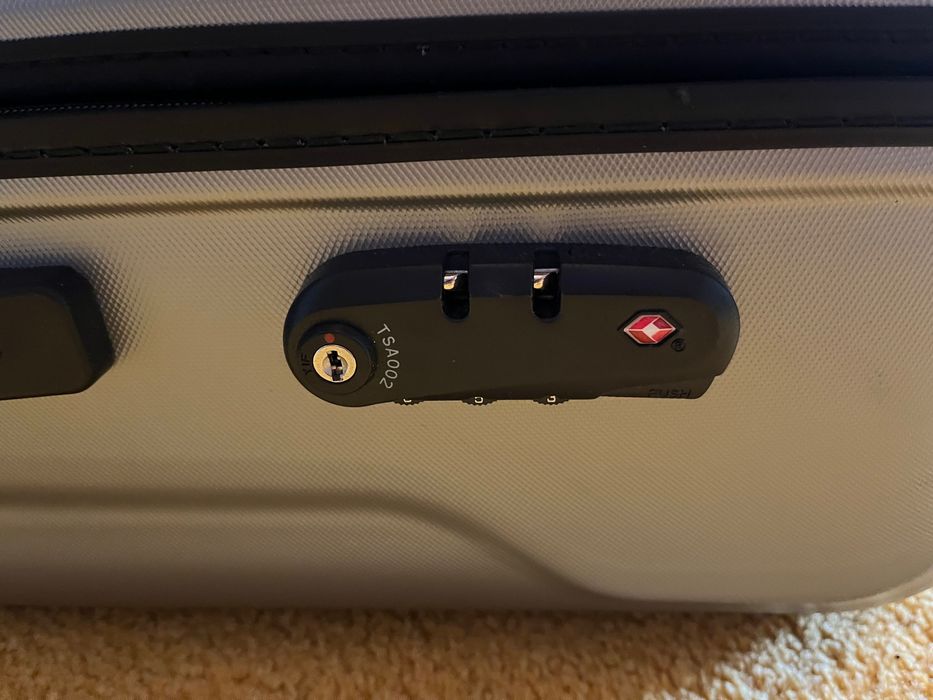 Duża Walizka Carlton Sonar poliwęglan