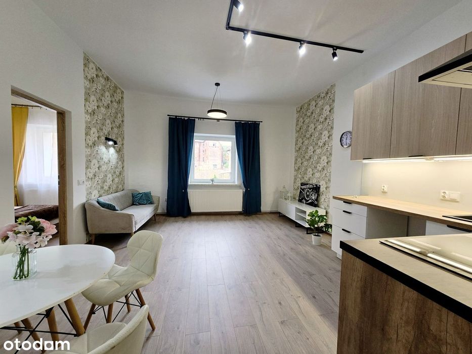 Duże mieszkanie po remoncie. I piętro. Ogrzewanie gazowe