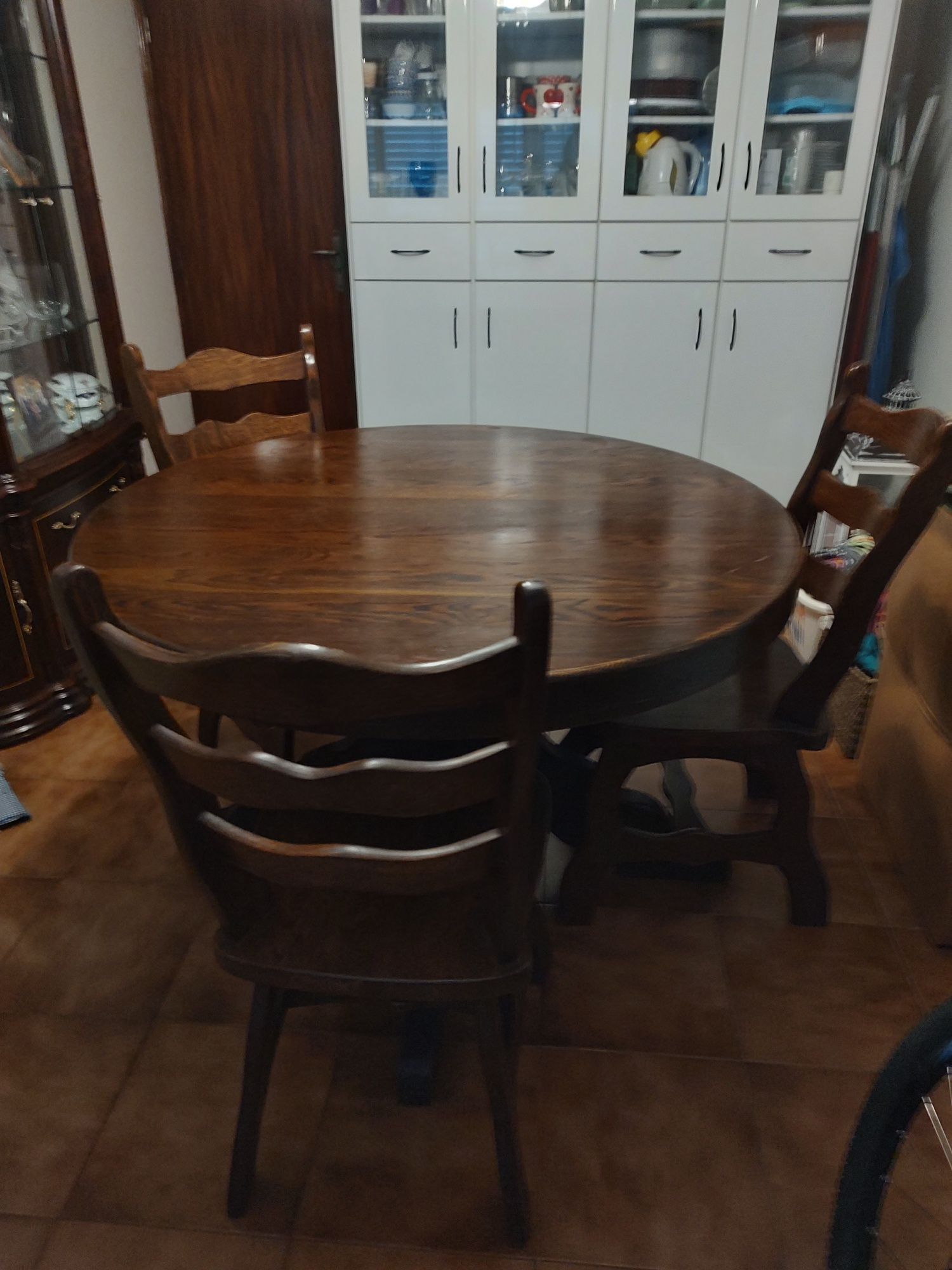 Mesa redonda madeira maciça + 3 cadeiras