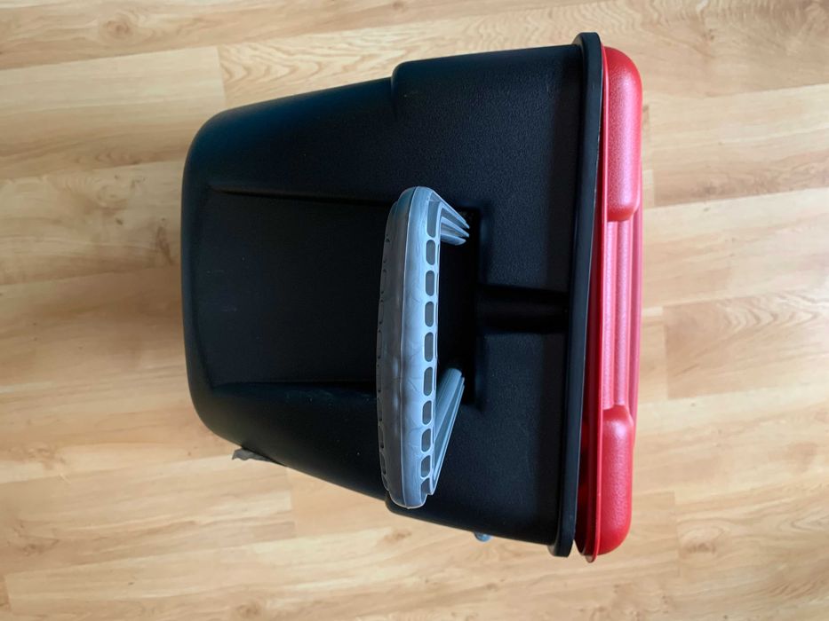 loker skrzynia na rzeczy na kółkach