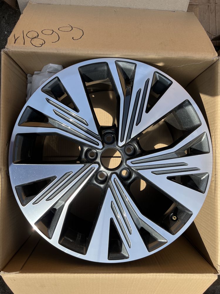 Felga 8,0x19 ET45 Audi Q4 E-tron oryginał jak NOWA