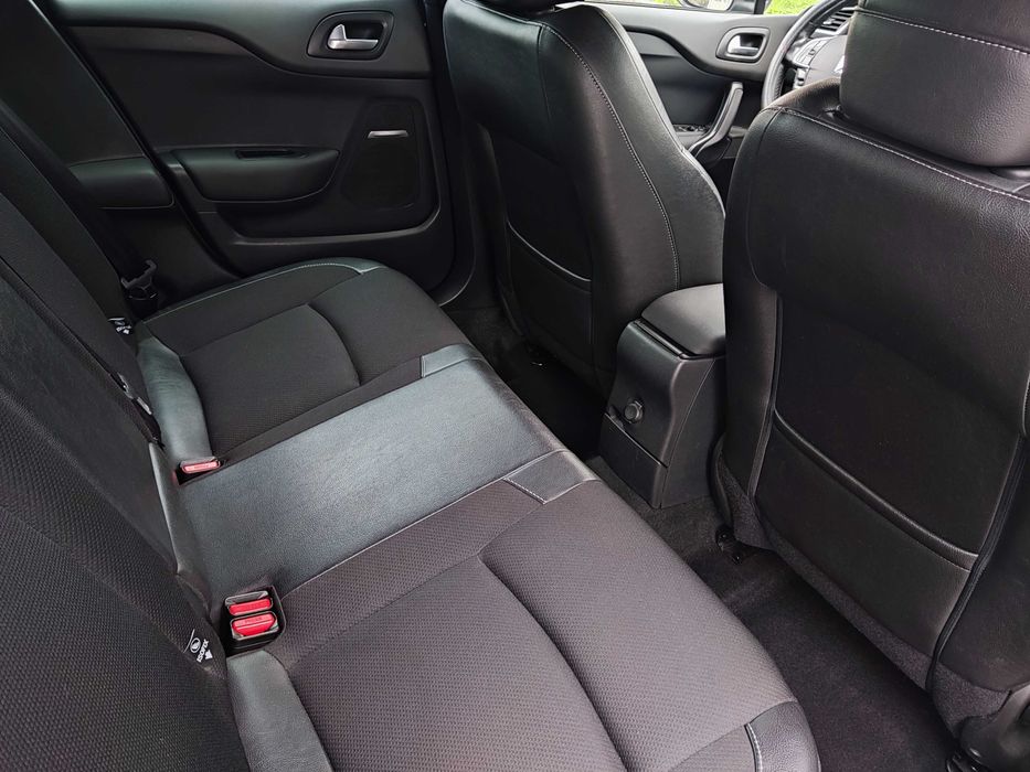 CITROËN DS4 1.6 HDi Diesel 114 cv – 2013 – Automático