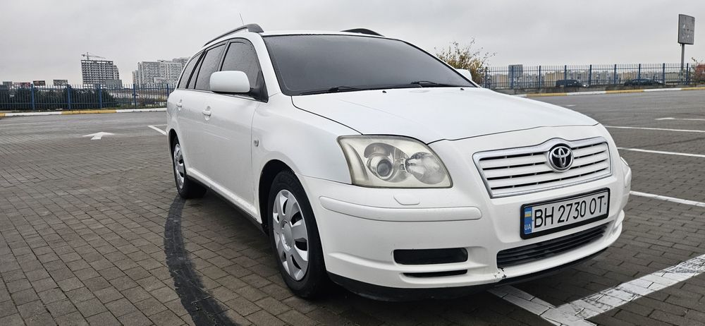 Продам TOYOTA AVENSIS  2003г