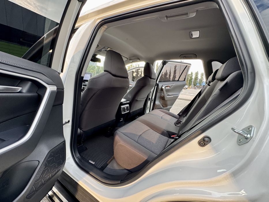 Toyota Rav 4 Active Official