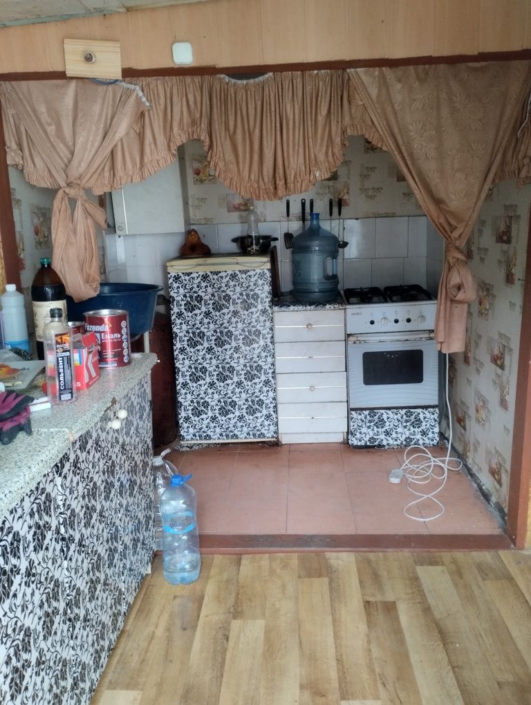 Продам пів будинка