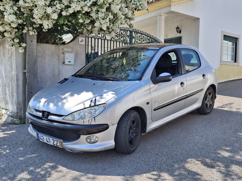 Peugeot 206 com teto panorâmico