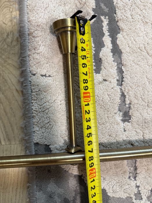 Продам карниз із шторою та тюллю