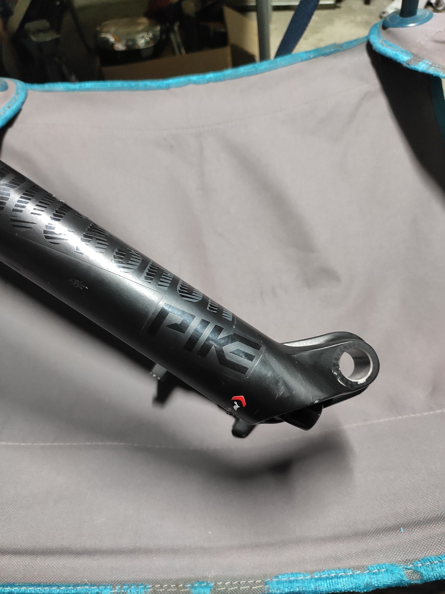 Suspensão rock shox PIKE 150mm 29 MTB