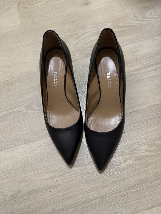 Туфлі лодочки човники Bally