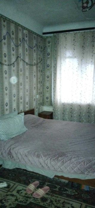 Цена снижена! Продам 2х комнатную квартиру (сталинка) 57 м2,  Центр