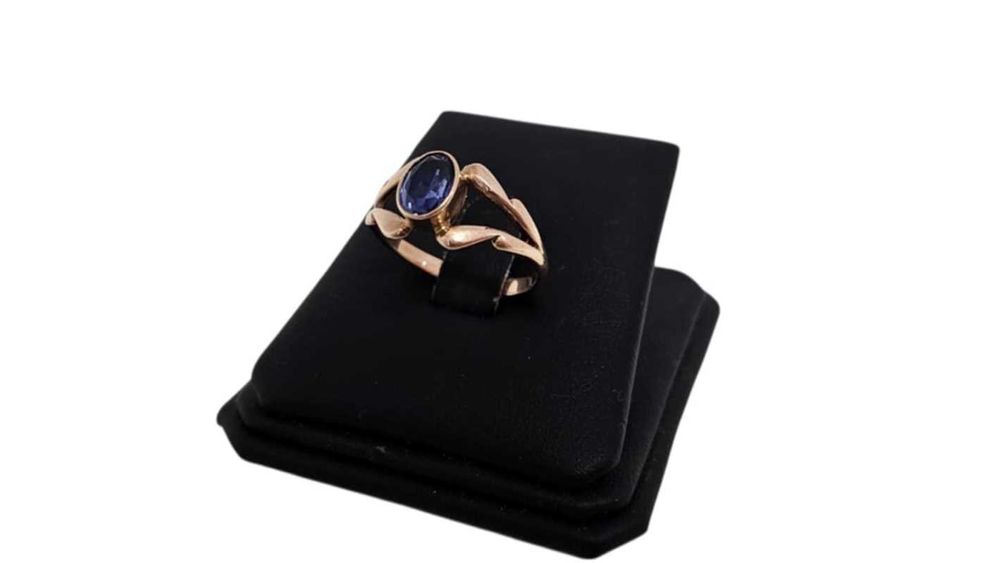 Złoty pierścionek pr.585 rozmiar : 24 3,95 gram