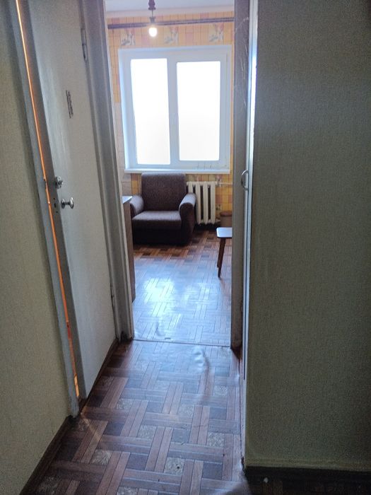 Продам квартиру 1 кімнатну вул.Лавреньова 3/9панель, 36/18/9