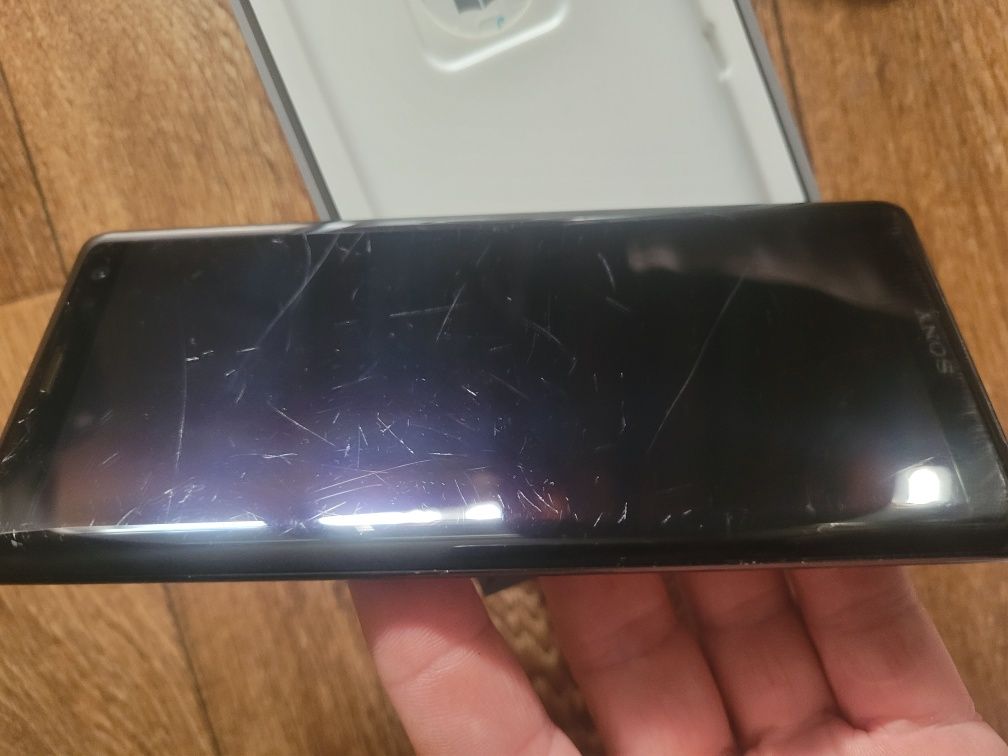 Sony Xperia XZ3  4/64 gb