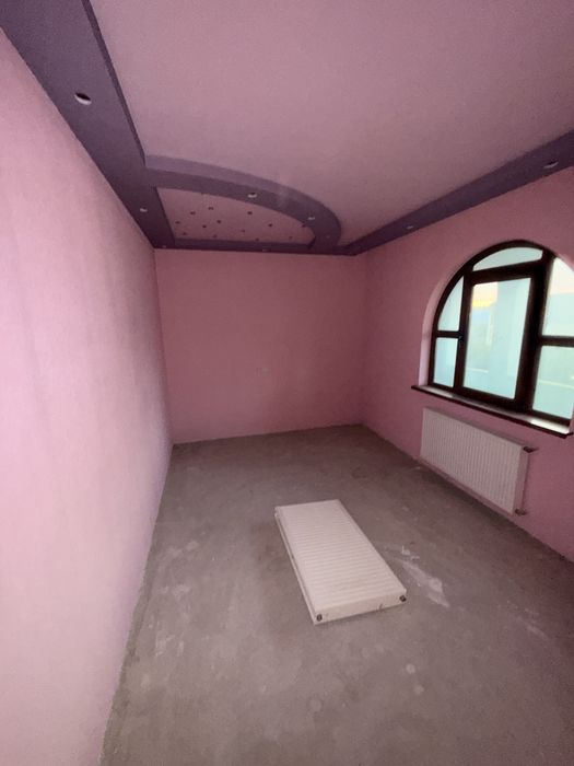 Продаж 5-ти кімнатного будинку, у м. Новоселиця!