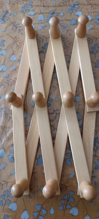 Wieszak na ubrania do przedpokoju